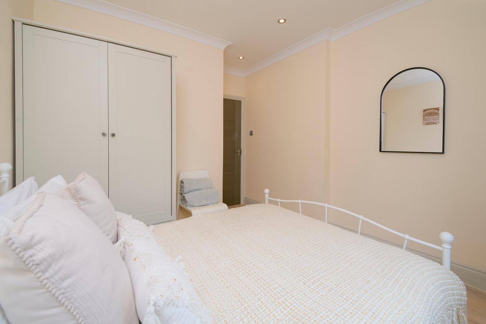 Stylish 4Bed 2 Bath, Nw London Large Apartment Zewnętrze zdjęcie