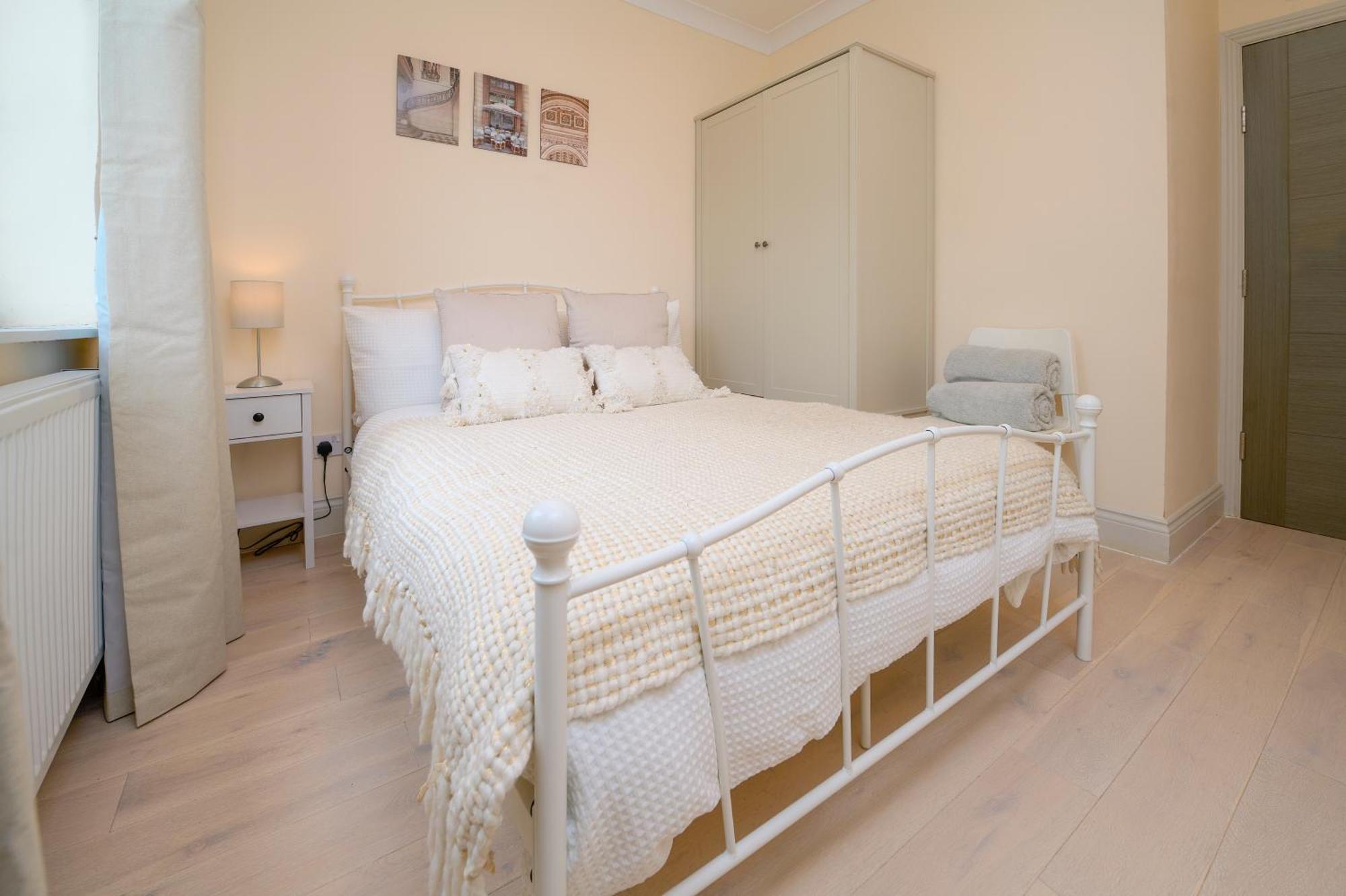 Stylish 4Bed 2 Bath, Nw London Large Apartment Zewnętrze zdjęcie