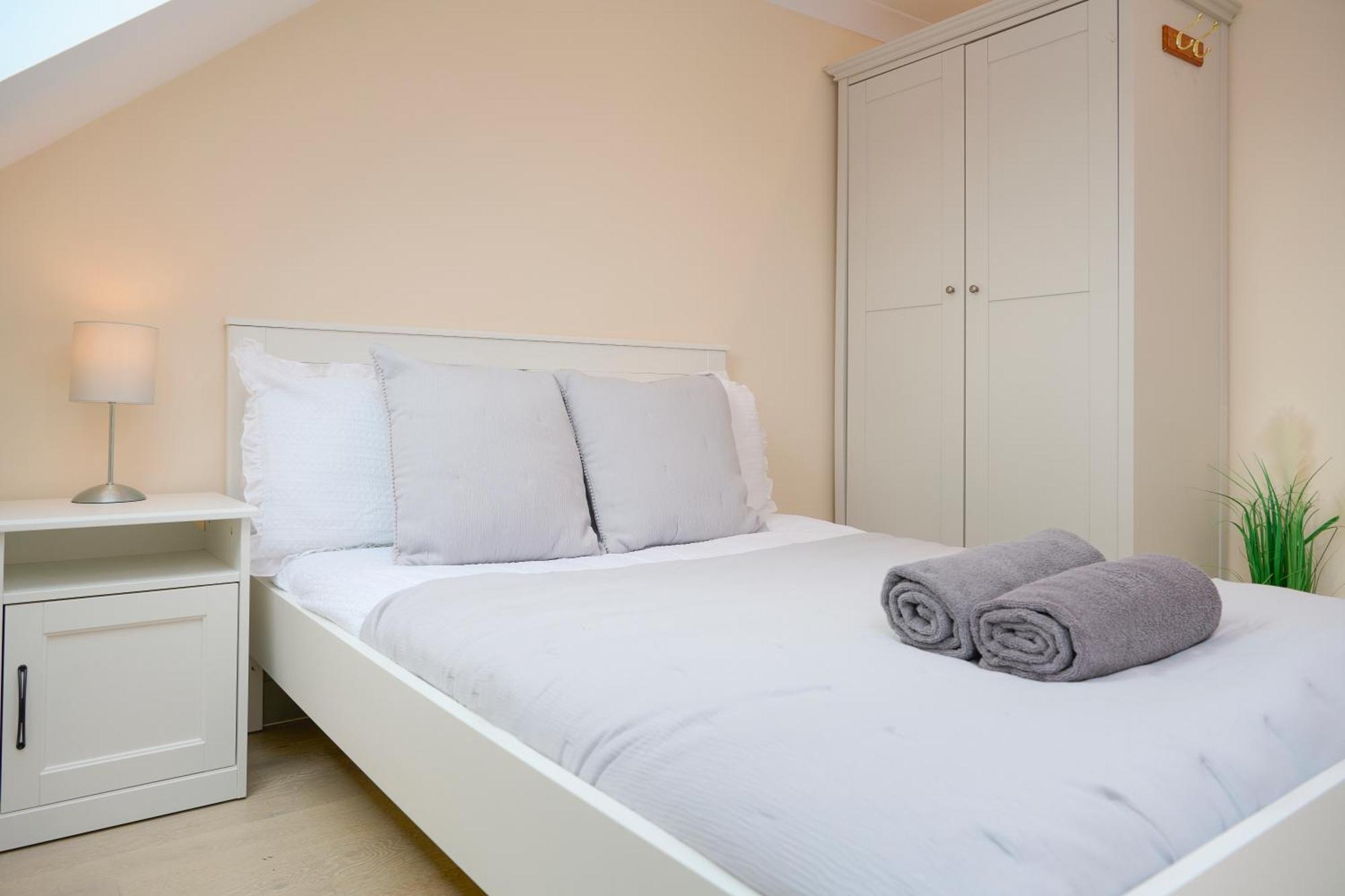 Stylish 4Bed 2 Bath, Nw London Large Apartment Zewnętrze zdjęcie