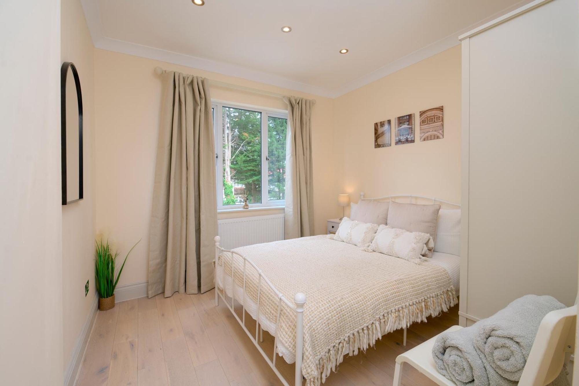 Stylish 4Bed 2 Bath, Nw London Large Apartment Zewnętrze zdjęcie